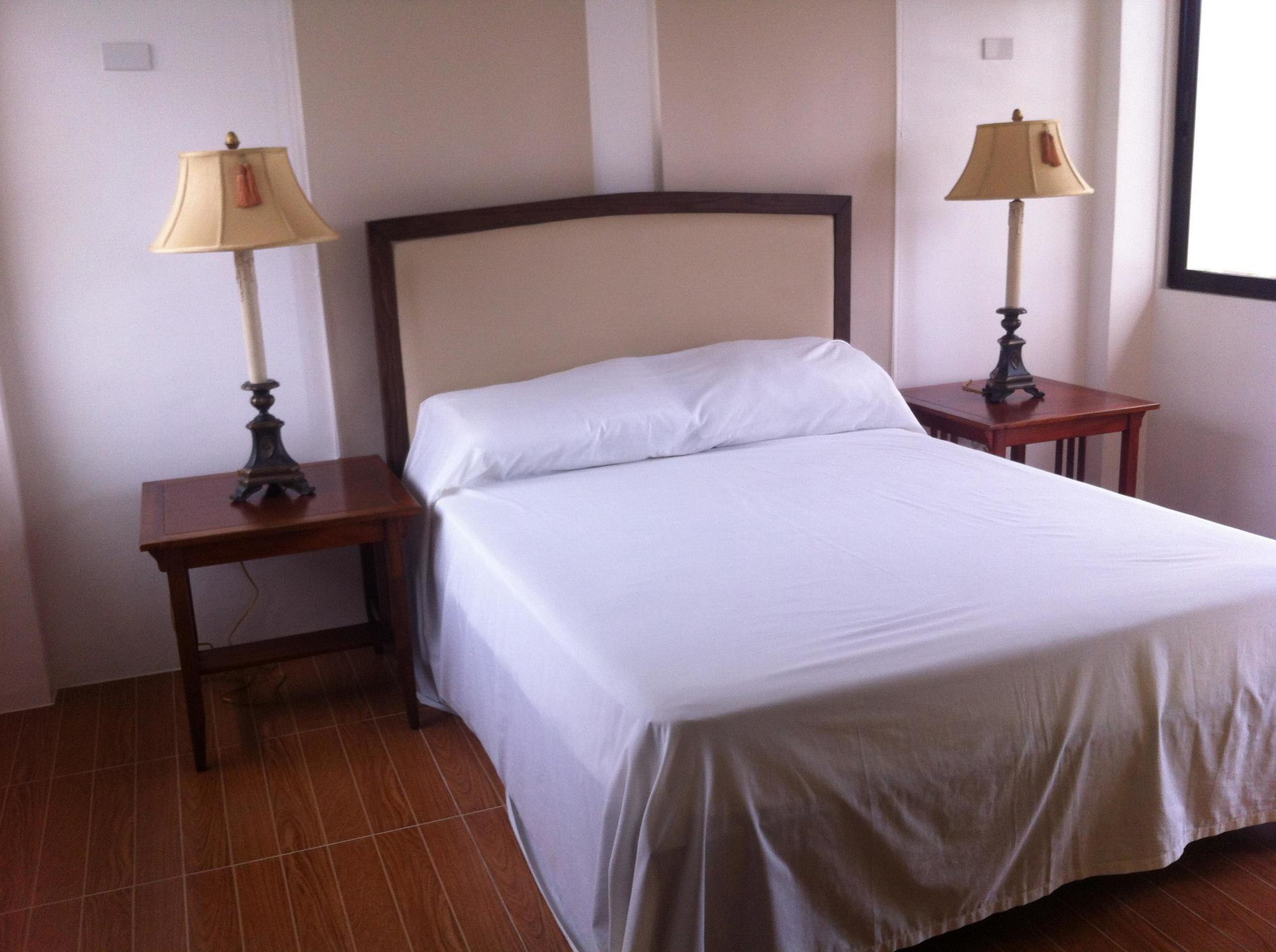 The Carmelence Lodge Tagaytay City Buitenkant foto