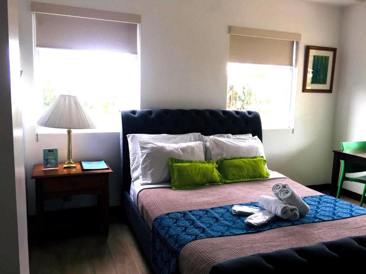 The Carmelence Lodge Tagaytay City Buitenkant foto
